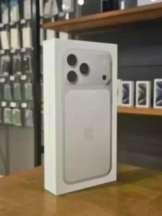 IPHONE 17 PRO MAX 256GB PLATA PRECINTADO