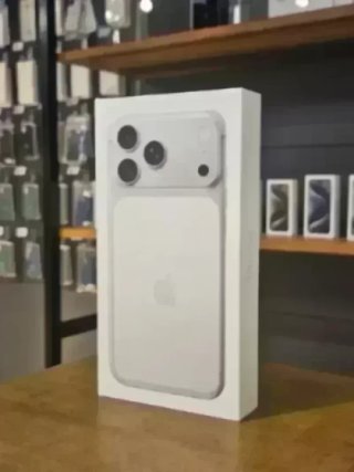 IPHONE 17 PRO MAX 256GB PLATA PRECINTADO