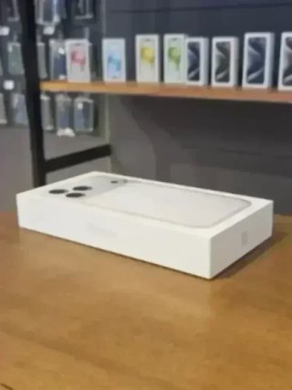 IPHONE 17 PRO MAX 256GB PLATA PRECINTADO