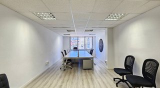 Oficina en alquiler en Sant Antoni en Barcelona