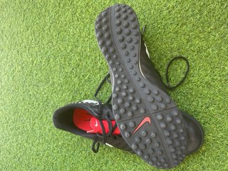 Nike Tiempo Multitaco Negro/Rojo