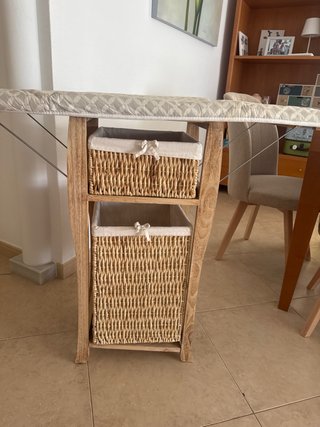 Mueble Tabla Planchar con Cestas