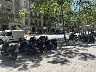 Garaje en alquiler en Sant Antoni en Barcelona