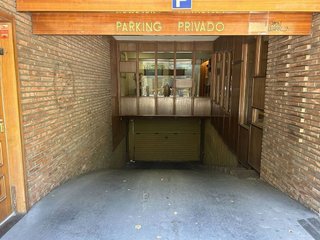 Garaje en alquiler en Sant Antoni en Barcelona