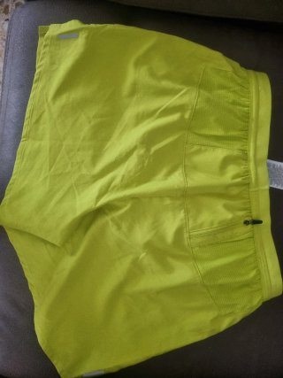 Nike Running Shorts Verdes Nuevos, con 3 bolsillos