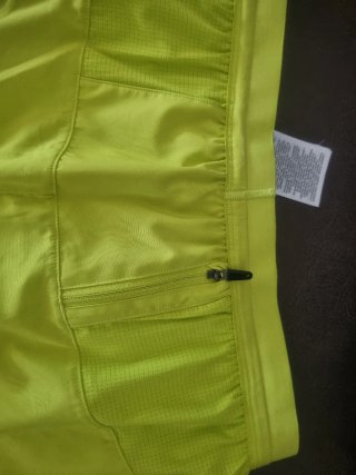 Nike Running Shorts Verdes Nuevos, con 3 bolsillos