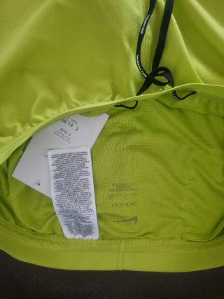 Nike Running Shorts Verdes Nuevos, con 3 bolsillos