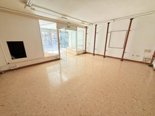 Local comercial en alquiler en Mercat  - La Missió - Plaça dels Patins en Palma de Mallorca