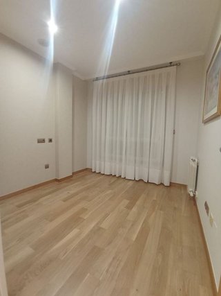 Piso en alquiler en Zona de Plaza de Barcelos en Pontevedra