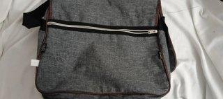 Bolso Hombro Pucca Gris y Rojo