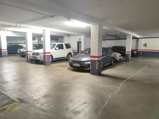 Garaje en venta en Sants-Badal en Barcelona