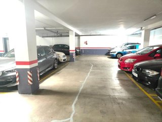 Garaje en venta en Sants-Badal en Barcelona