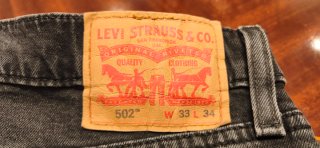 PANTALÓN LEVI'S 502, CABALLERO, NEGRO CARBÓN, W33.