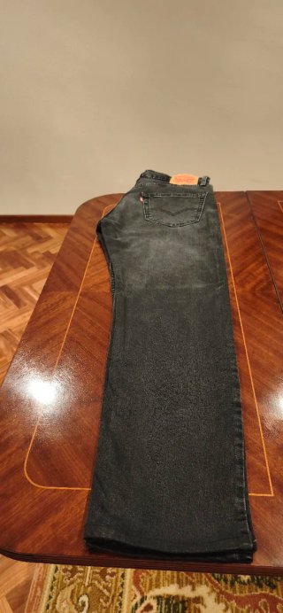 PANTALÓN LEVI'S 502, CABALLERO, NEGRO CARBÓN, W33.
