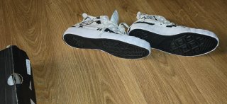 Converse All Star bianche e nere con stampa