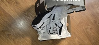Converse All Star bianche e nere con stampa