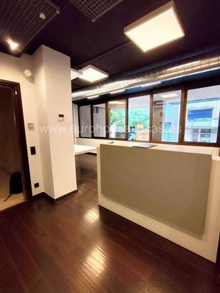 Oficina en alquiler en Sants en Barcelona
