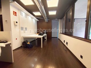 Oficina en alquiler en Sants en Barcelona