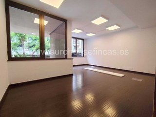 Oficina en alquiler en Sants en Barcelona