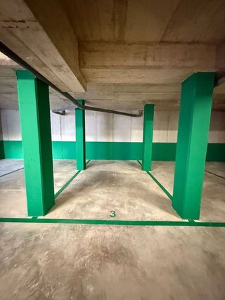 Garaje en alquiler en La Font d'en Fargues en Barcelona