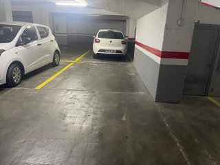 Garaje en alquiler en Les Corts en Barcelona