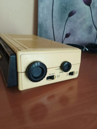 Reproductor MK 250 y Radio Despertador