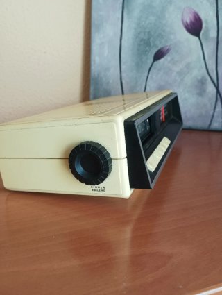 Reproductor MK 250 y Radio Despertador