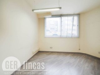 Oficina en alquiler en Barri del Centre en Terrassa