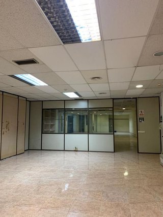 Local comercial en venta en El Guinardó en Barcelona