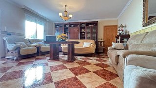 Casa adosada en venta en Loja