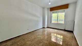 Piso en alquiler en La Jota en Zaragoza