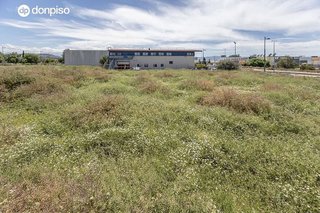 Solar en venta en Barrio de Zaidín en Granada