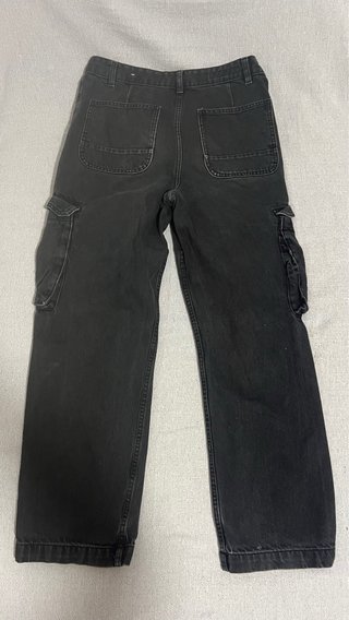 Pantalón cargo Zara negro