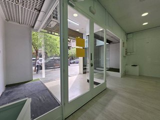 Local comercial en alquiler en Centre - Cordelles en Cerdanyola del Vallès