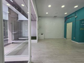 Local comercial en alquiler en Centre - Cordelles en Cerdanyola del Vallès