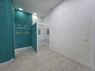 Local comercial en alquiler en Centre - Cordelles en Cerdanyola del Vallès