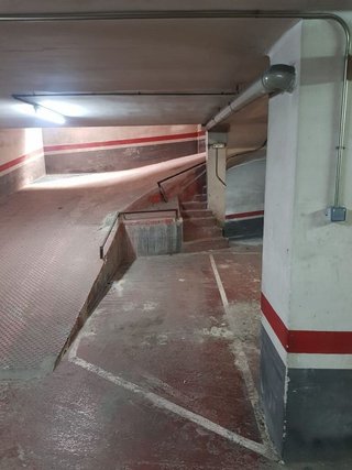 Garaje en venta en Collblanc en Hospitalet de Llobregat, L´