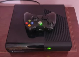 Xbox 360 Super Slim 250GB + 3 Juegos