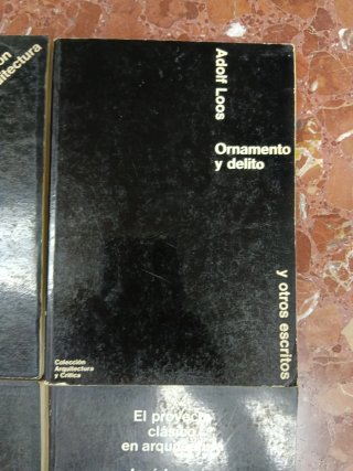 "Colección Arquitectura y Crítica"