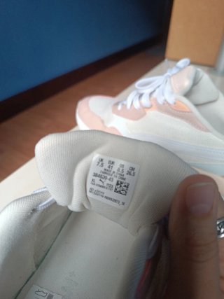 Zapatillas Puma rosas y blancas