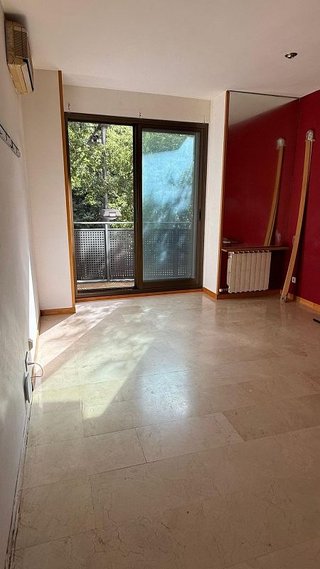 Oficina en alquiler en El Guinardó en Barcelona