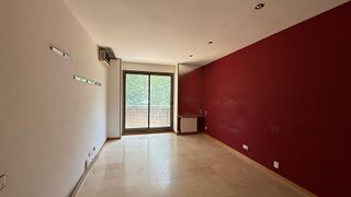 Oficina en alquiler en El Guinardó en Barcelona