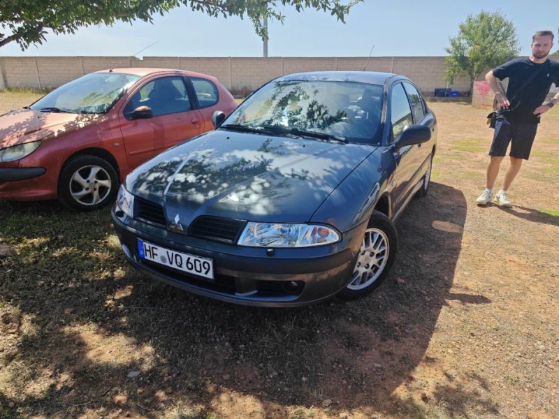 Mitsubishi Carisma 2002 - foto 1