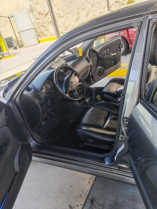 Mitsubishi Carisma 2002