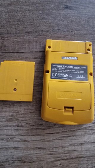 Nintendo Game Boy Color + Donkey Kong Land 2