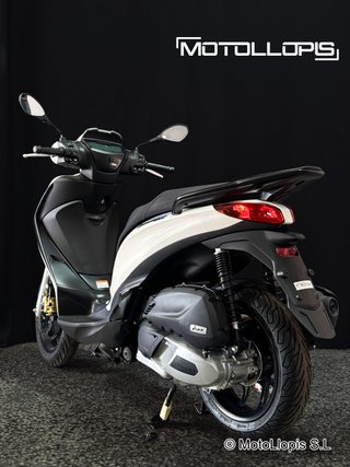 Piaggio Medley 125 Sport