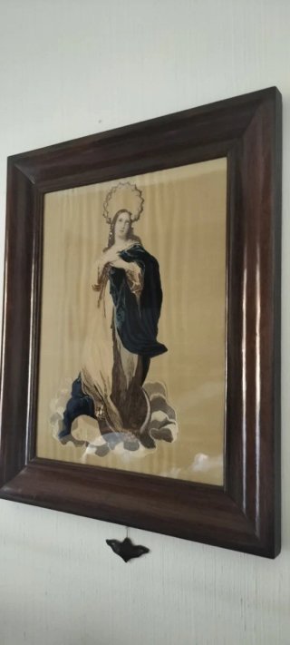 Cuadro antiguo Virgen bordada