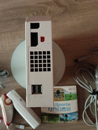 Nintendo Wii + Wii Sports