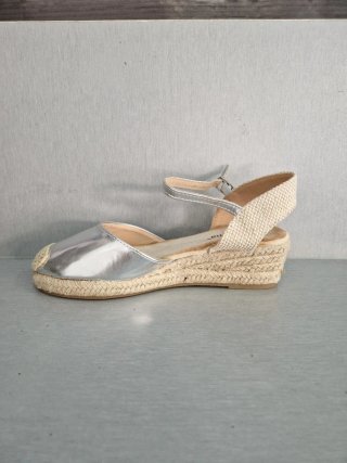 Sandalias cuña plateadas T.36-37-38 nuevas
