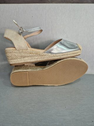 Sandalias cuña plateadas T.36-37-38 nuevas